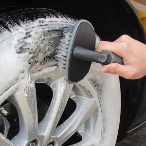 Curvy Tyre Brush